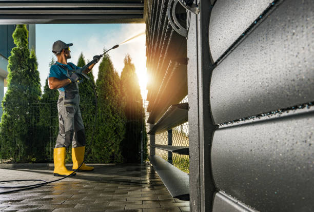 Best Rust Removal  in Menasha, WI